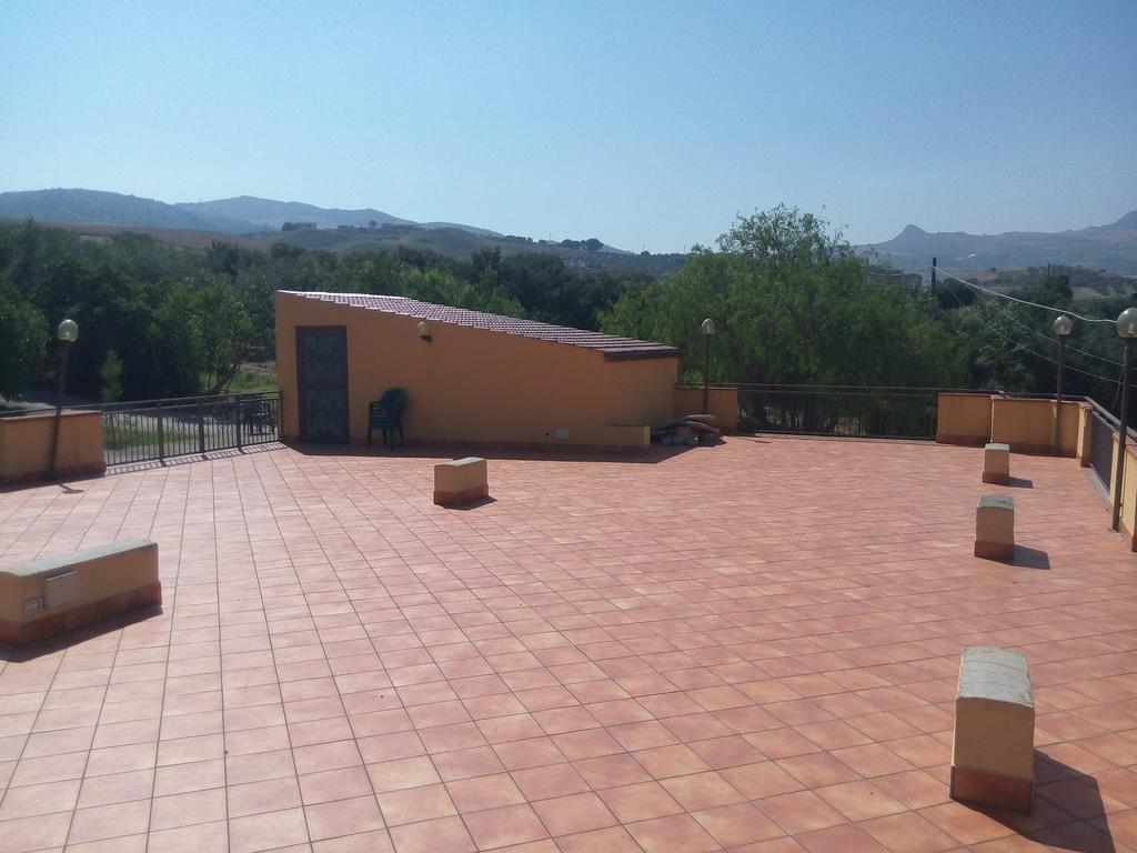 Agriturismo La Targa Buonfornello Exterior foto