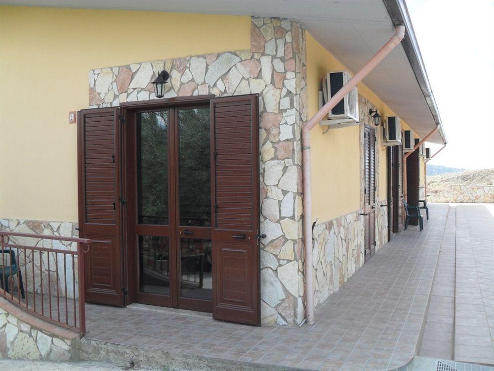 Agriturismo La Targa Buonfornello Exterior foto